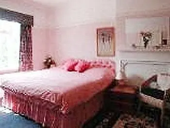 Westfield House - Отель